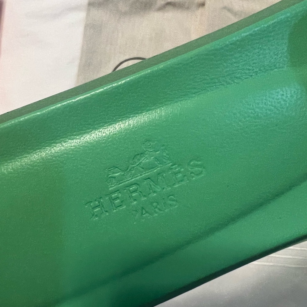 New Hermes Green Sandals with box - Picture 5 of 6